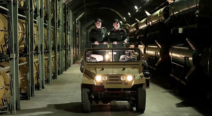 ইরানের গ্রানাইট ‘মিসাইল সিটি’: ট্রাম্পের হুঙ্কারের পরও টিকে থাকার রহস্য!